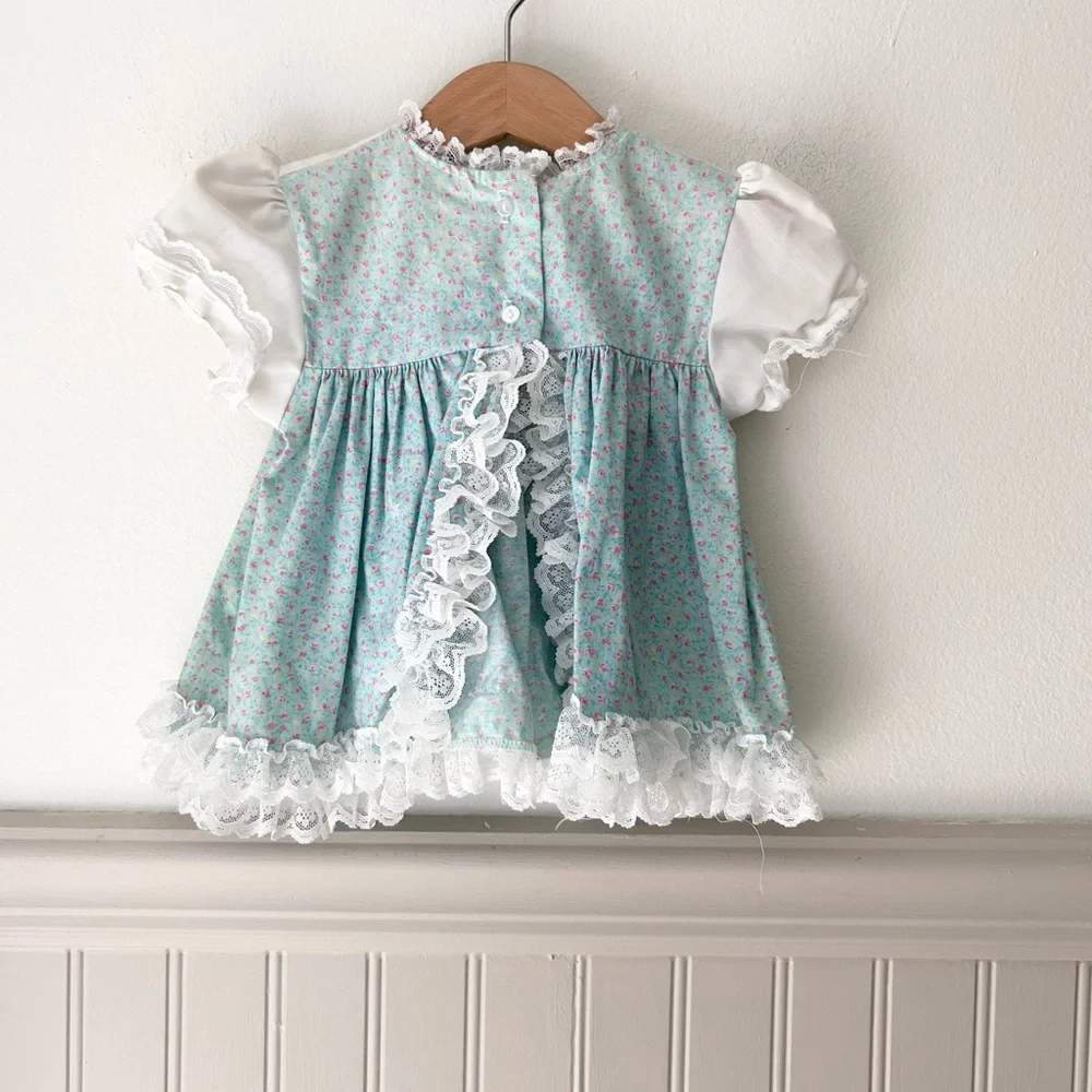 Vintage 1980s 18 Months Floral Lace Ruffles Dress with Bloomers - Picture 7 of 10
